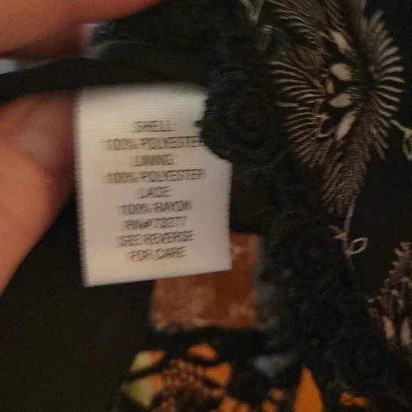 EUC APT 9 BLACK AND WHITE TANK - Picture 8 of 9